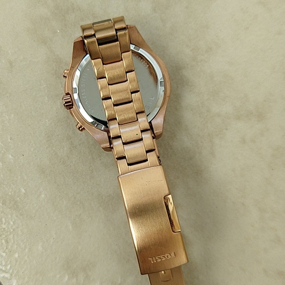 Fossil Watch - Picture 6 of 8